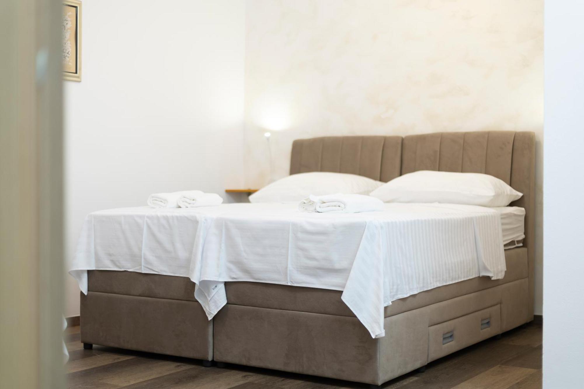 Split Varos Inn Luaran gambar