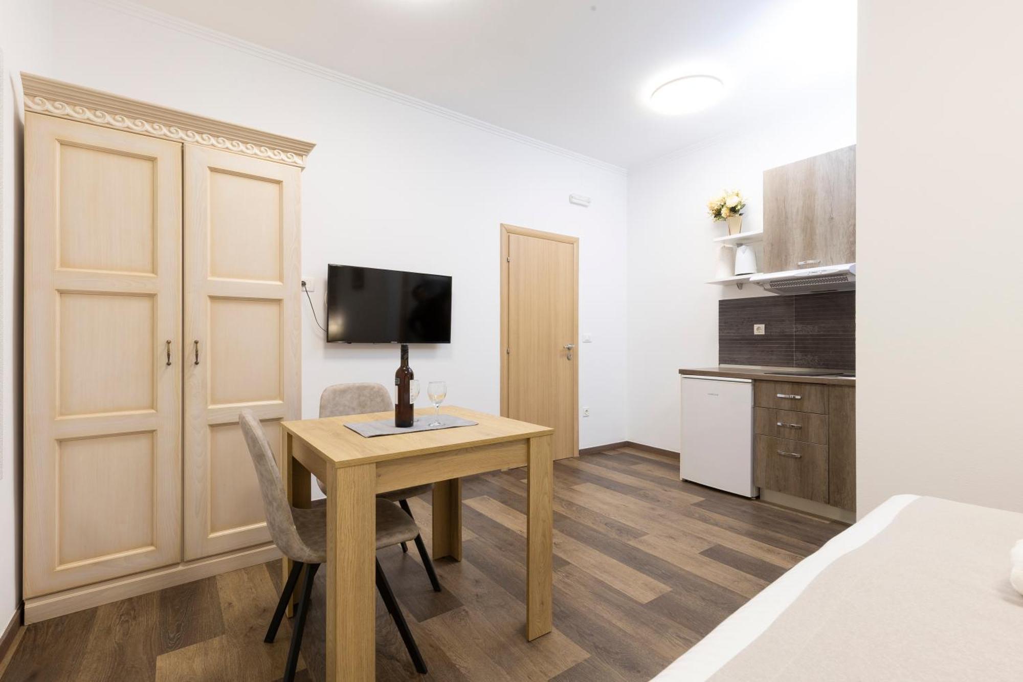 Split Varos Inn Luaran gambar