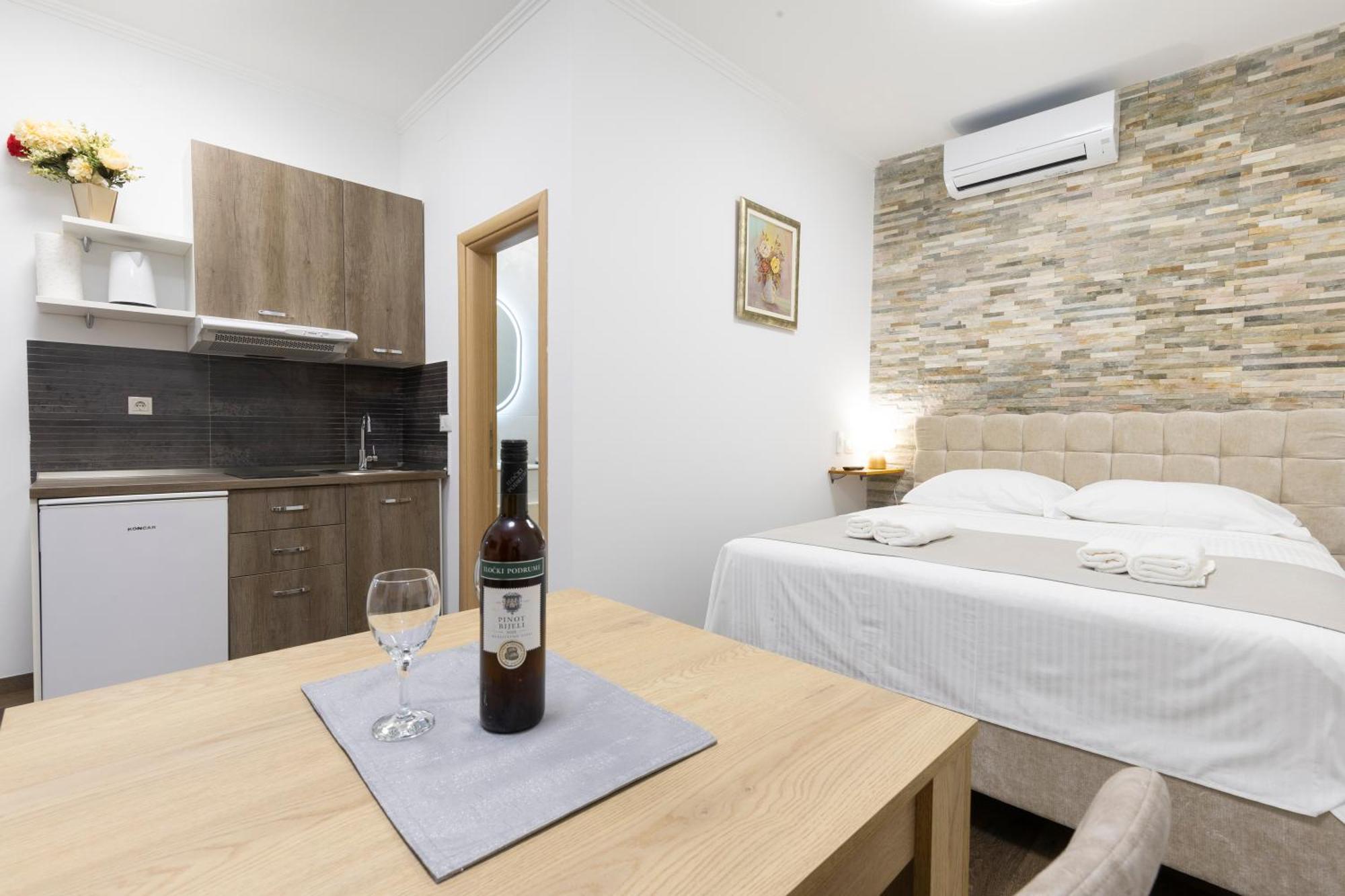 Split Varos Inn Luaran gambar